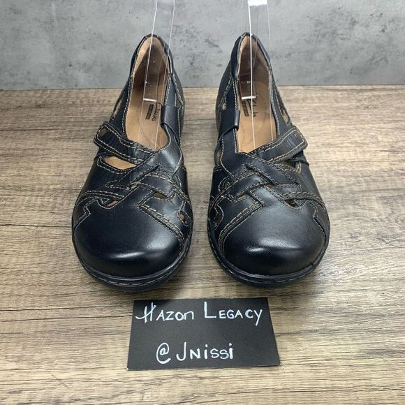 Clarks~Women’s~Black Soft Cushion Comfort T-Strap Flats~Size 9M (16180) - Picture 3 of 9